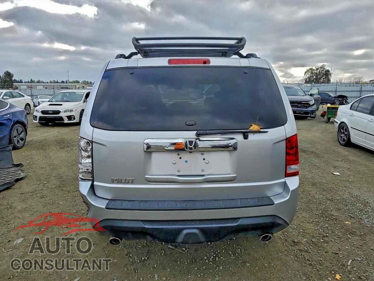 HONDA PILOT 2013 - 5FNYF3H45DB022366