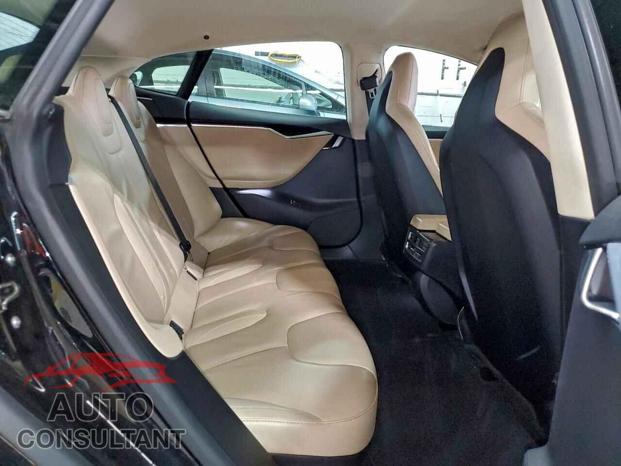TESLA MODEL S 2013 - 5YJSA1CN9DFP10668