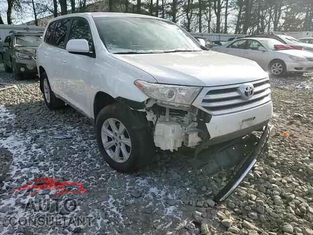 TOYOTA HIGHLANDER 2013 - 5TDBK3EH8DS202848