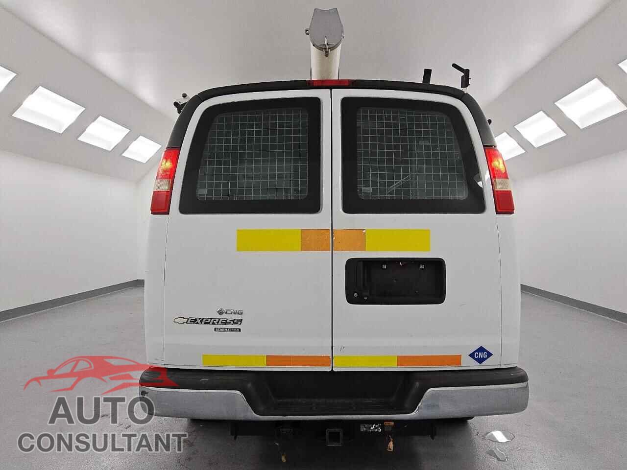 CHEVROLET EXPRESS 2014 - 1GCWGFCB5E1132548