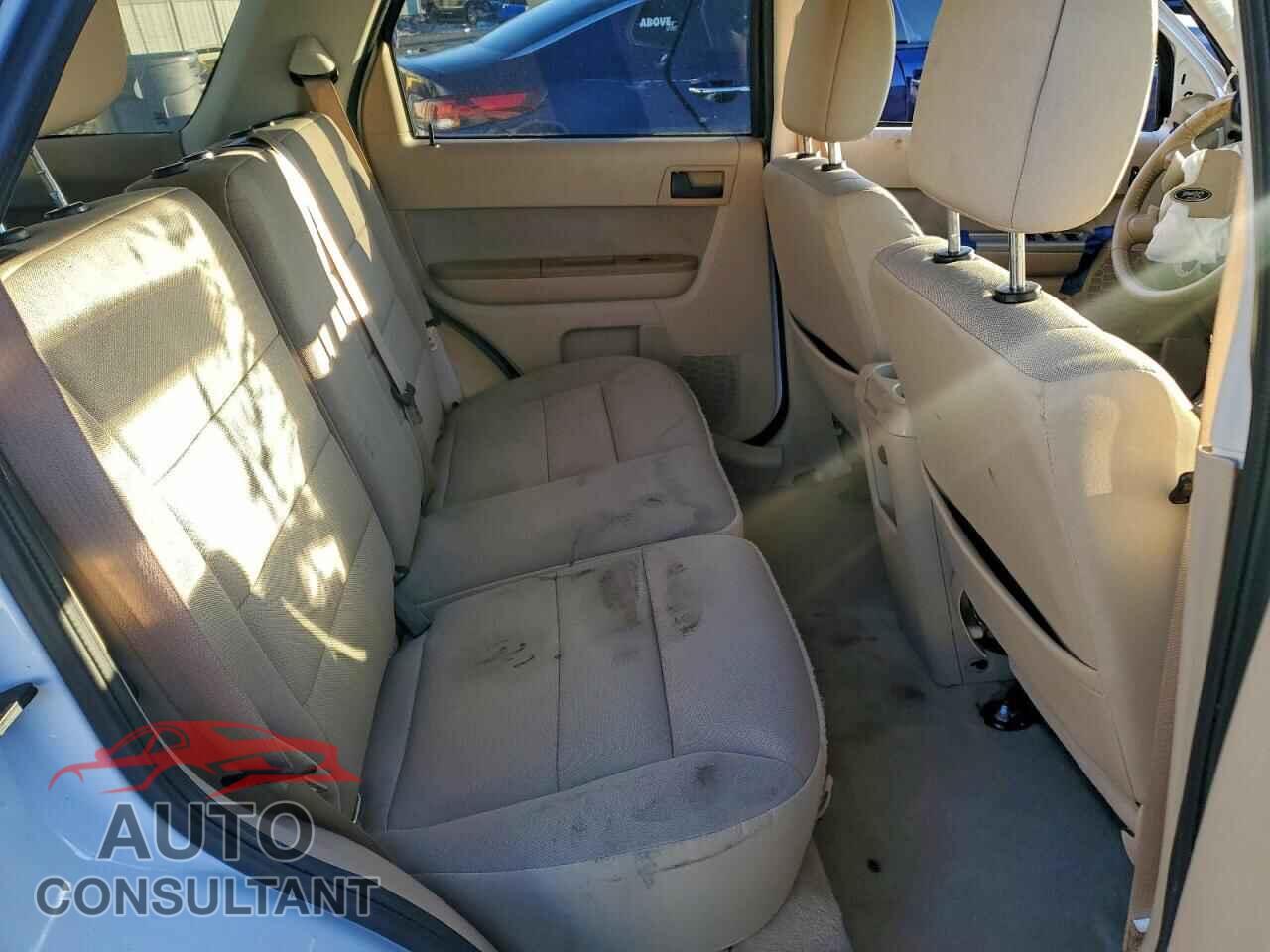 FORD ESCAPE 2010 - 1FMCU0D74AKB51577