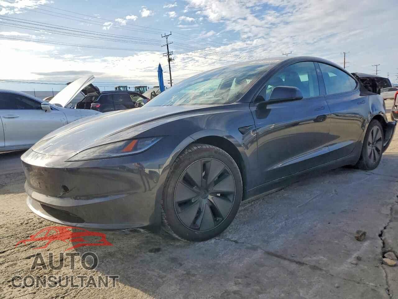 TESLA MODEL 3 2025 - 5YJ3E1EA2SF966487