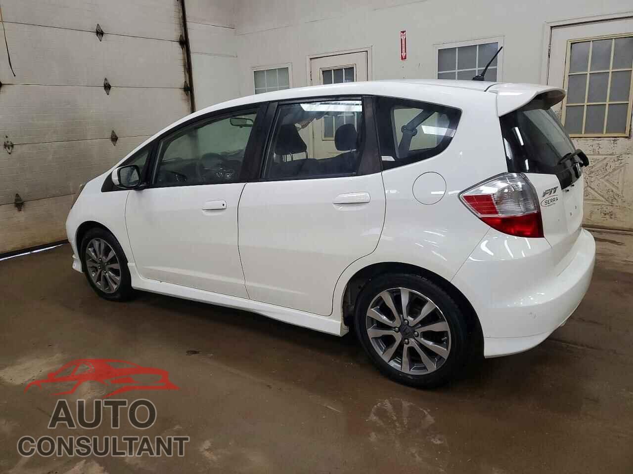 HONDA FIT 2013 - JHMGE8H51DC064341