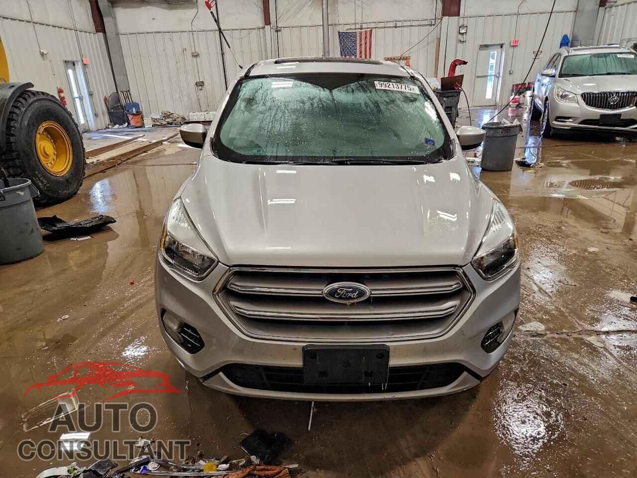 FORD ESCAPE 2017 - 1FMCU0G99HUB68015