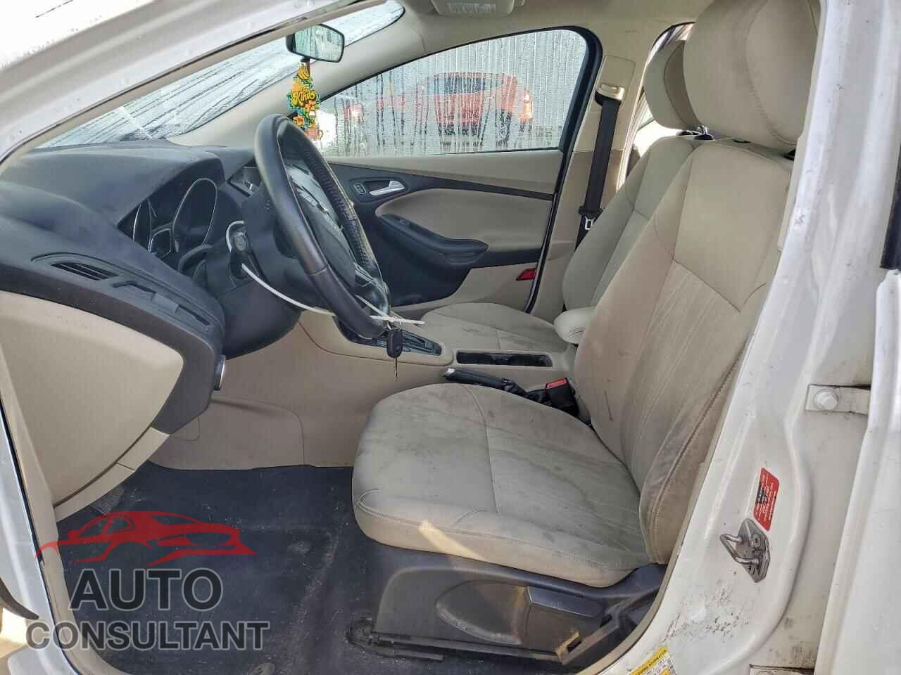 FORD FOCUS 2015 - 1FADP3F20FL348448