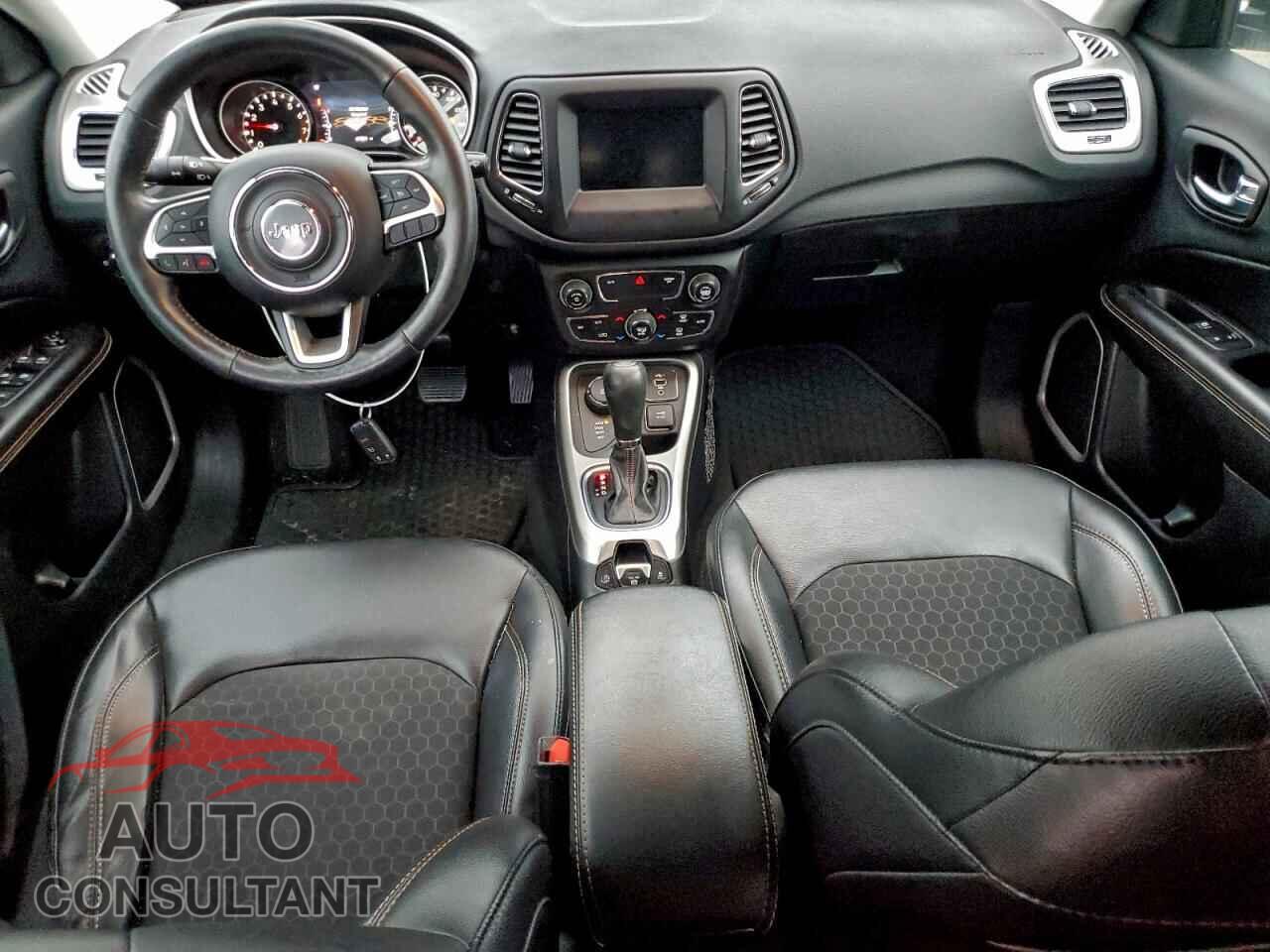 JEEP COMPASS 2019 - 3C4NJDBB4KT656118