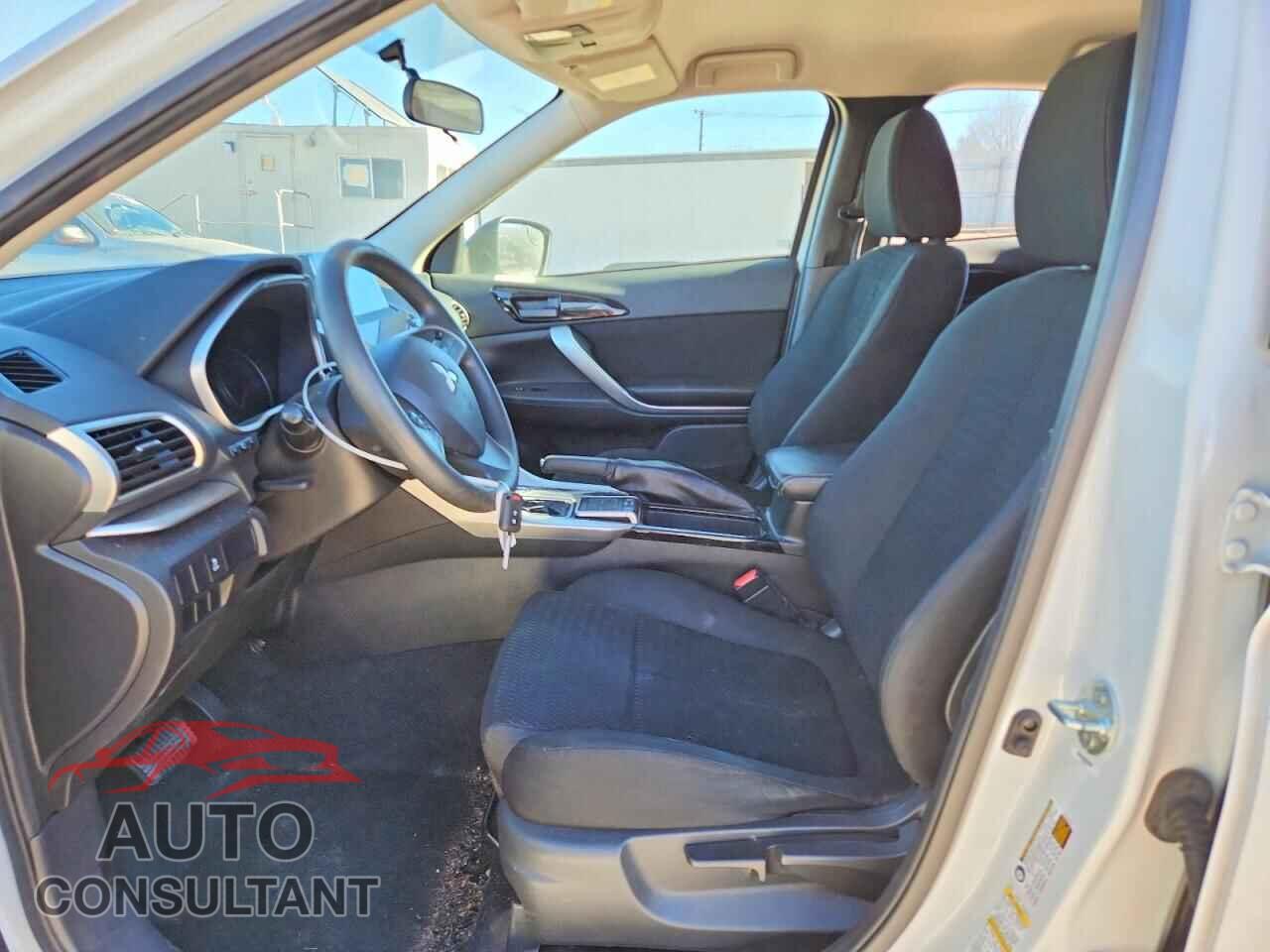 MITSUBISHI ECLIPSE 2018 - JA4AT4AA9JZ046198