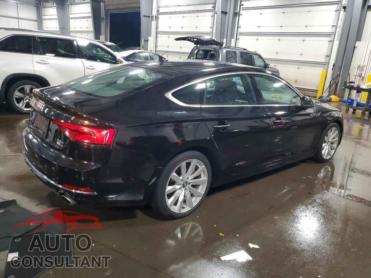 AUDI A5 2018 - WAUBNCF58JA007785