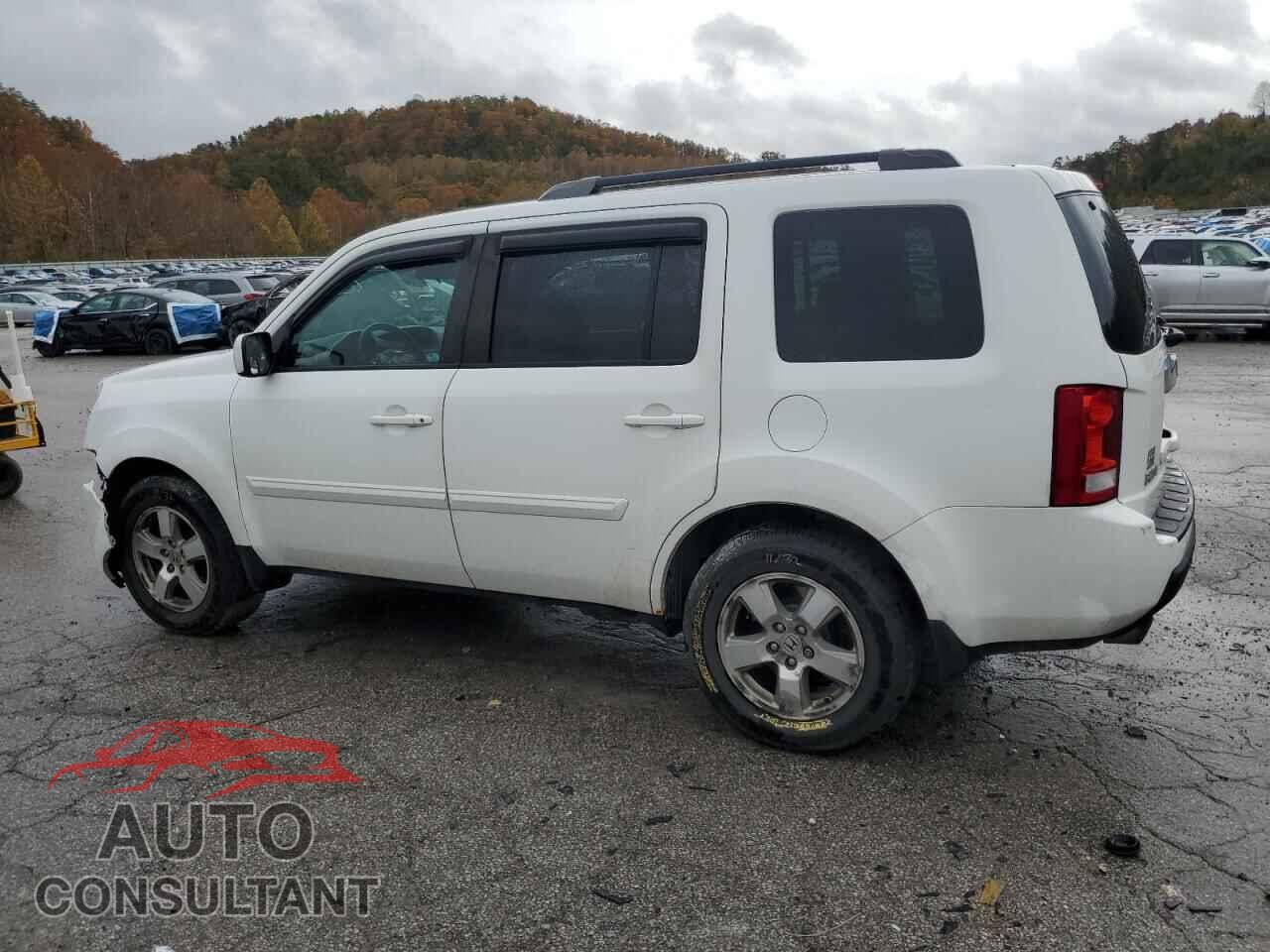 HONDA PILOT 2011 - 5FNYF4H40BB041975