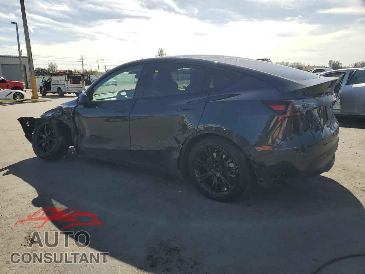 TESLA MODEL Y 2024 - 7SAYGDED3RF036722