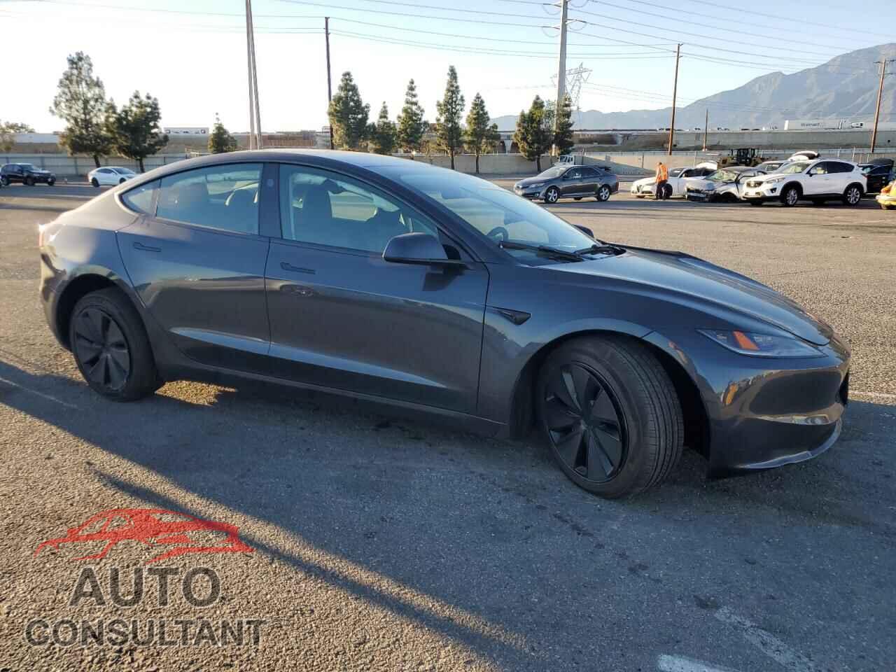 TESLA MODEL 3 2025 - 5YJ3E1EA0SF936307