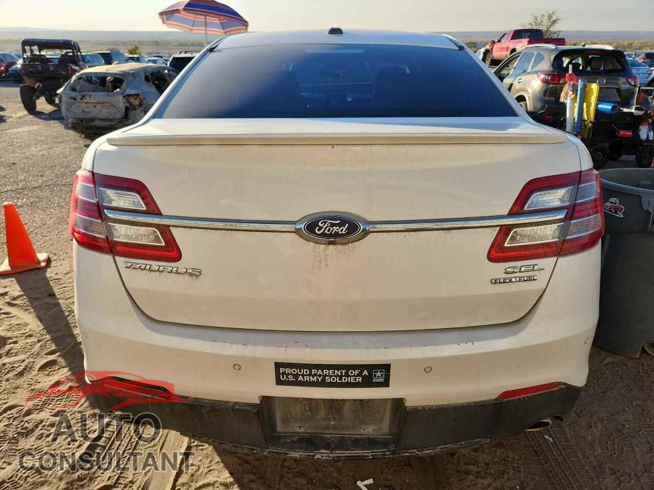 FORD TAURUS 2016 - 1FAHP2E84GG124871