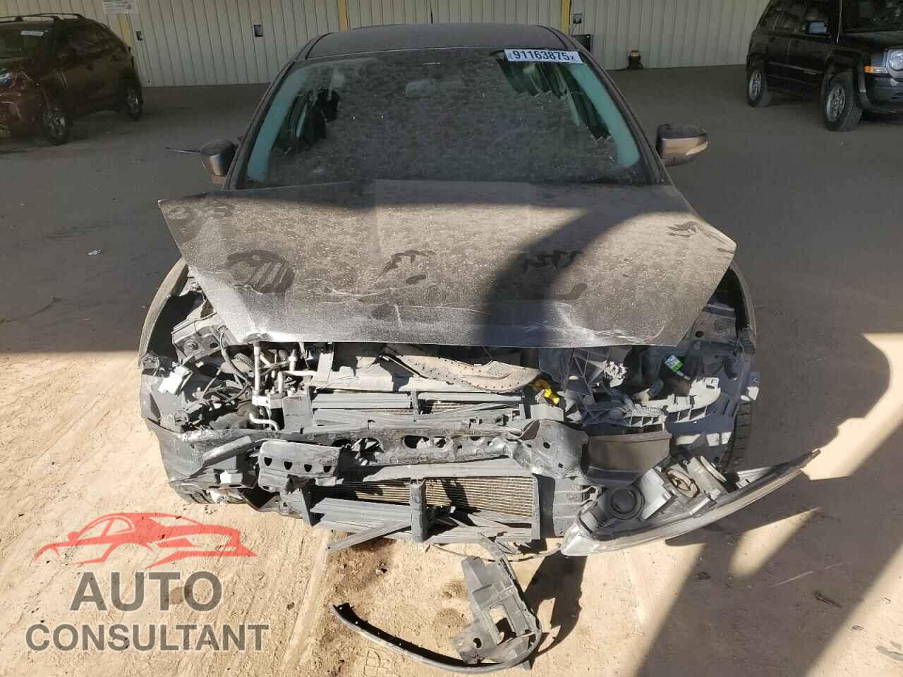 FORD FOCUS 2015 - 1FADP3K2XFL285221