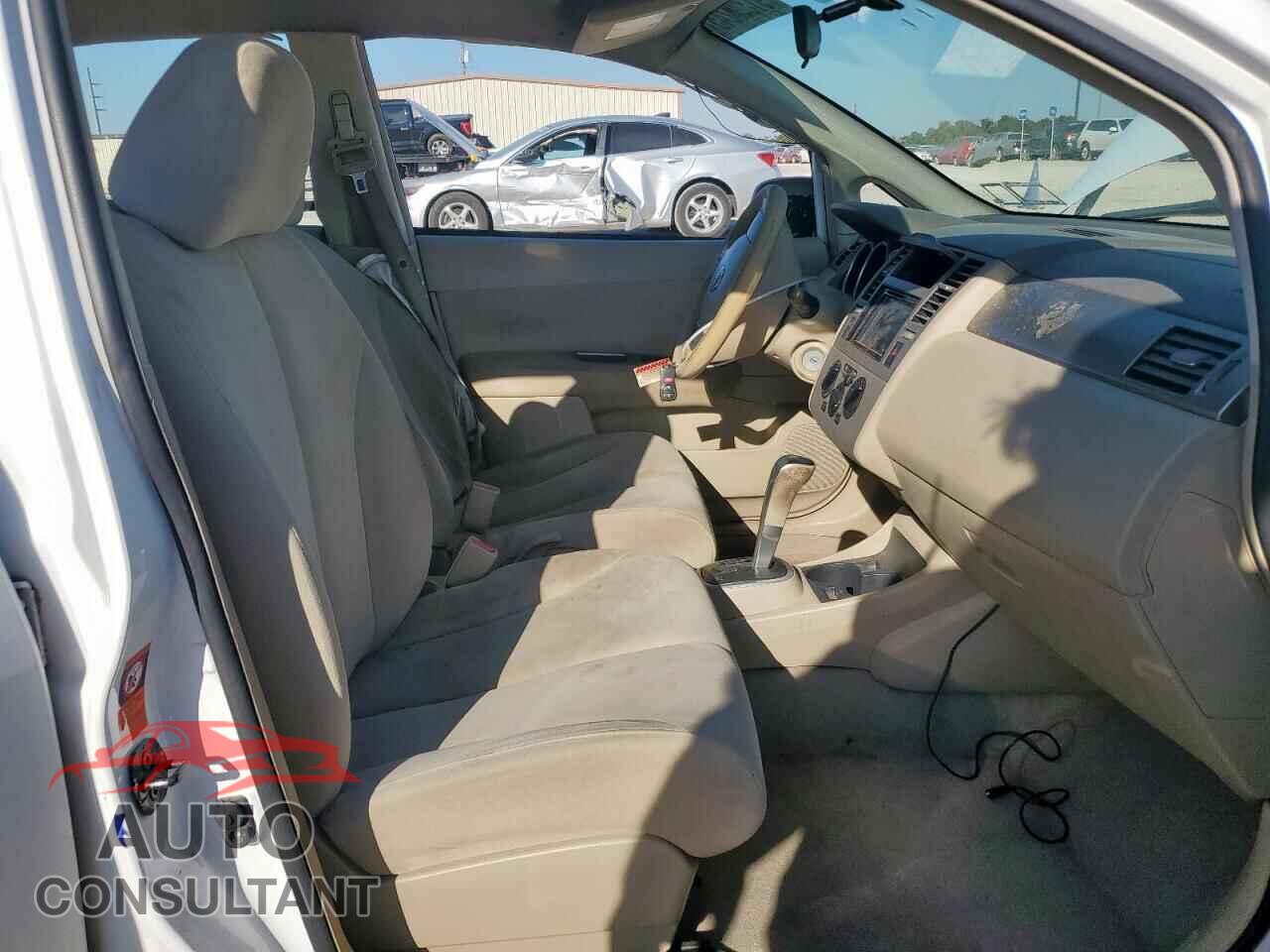 NISSAN VERSA 2009 - 3N1BC11E89L396102