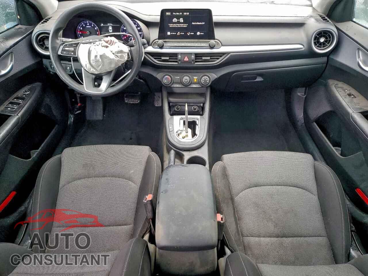KIA FORTE 2023 - 3KPF24AD7PE584007