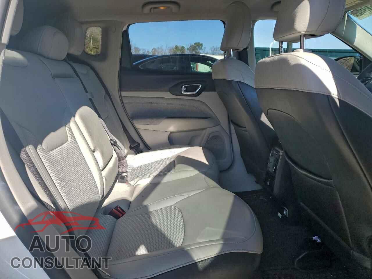 JEEP COMPASS 2022 - 3C4NJDBB7NT202806