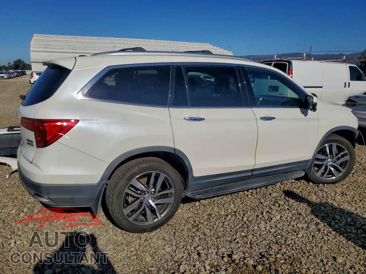 HONDA PILOT 2017 - 5FNYF6H98HB012675