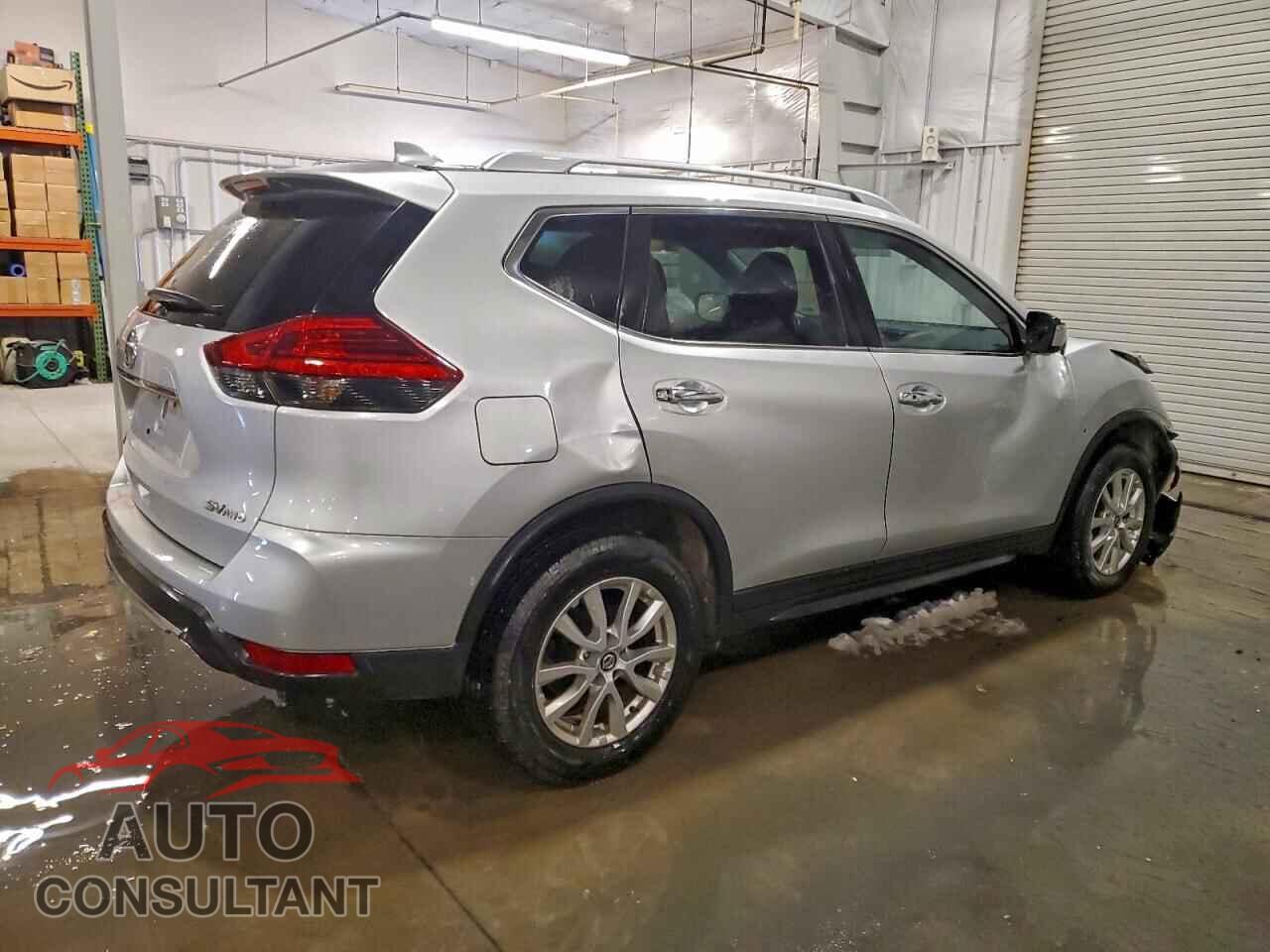 NISSAN ROGUE 2017 - KNMAT2MVXHP532520