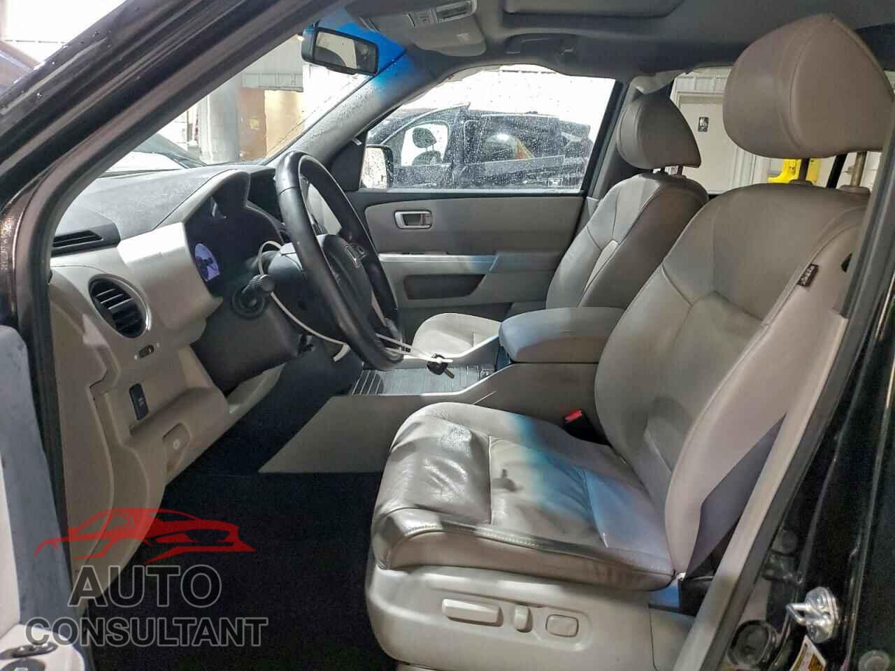 HONDA PILOT 2011 - 5FNYF4H53BB035242