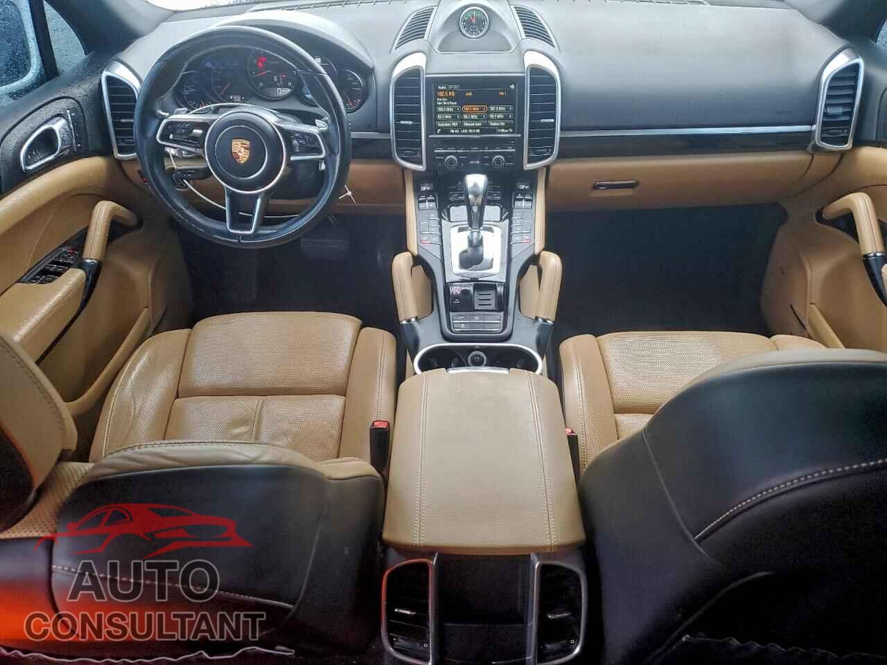 PORSCHE CAYENNE 2016 - WP1AA2A25GLA04789
