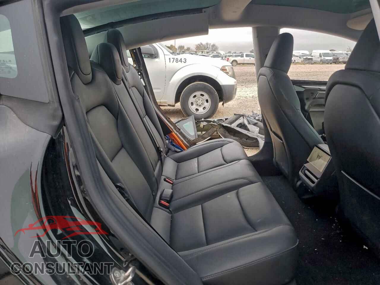 TESLA MODEL 3 2024 - 5YJ3E1EA2RF841693