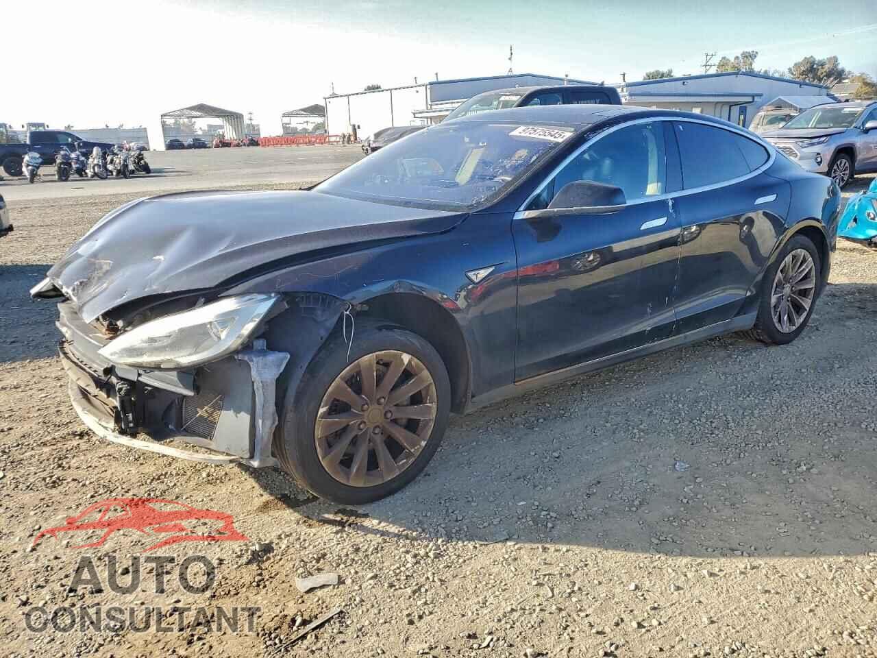 TESLA MODEL S 2012 - 5YJSA1DP3CFS00881