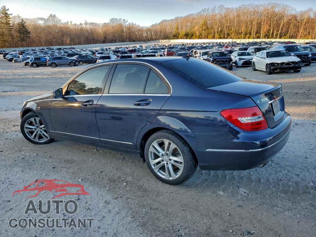 MERCEDES-BENZ C-CLASS 2013 - WDDGF8AB4DR265247