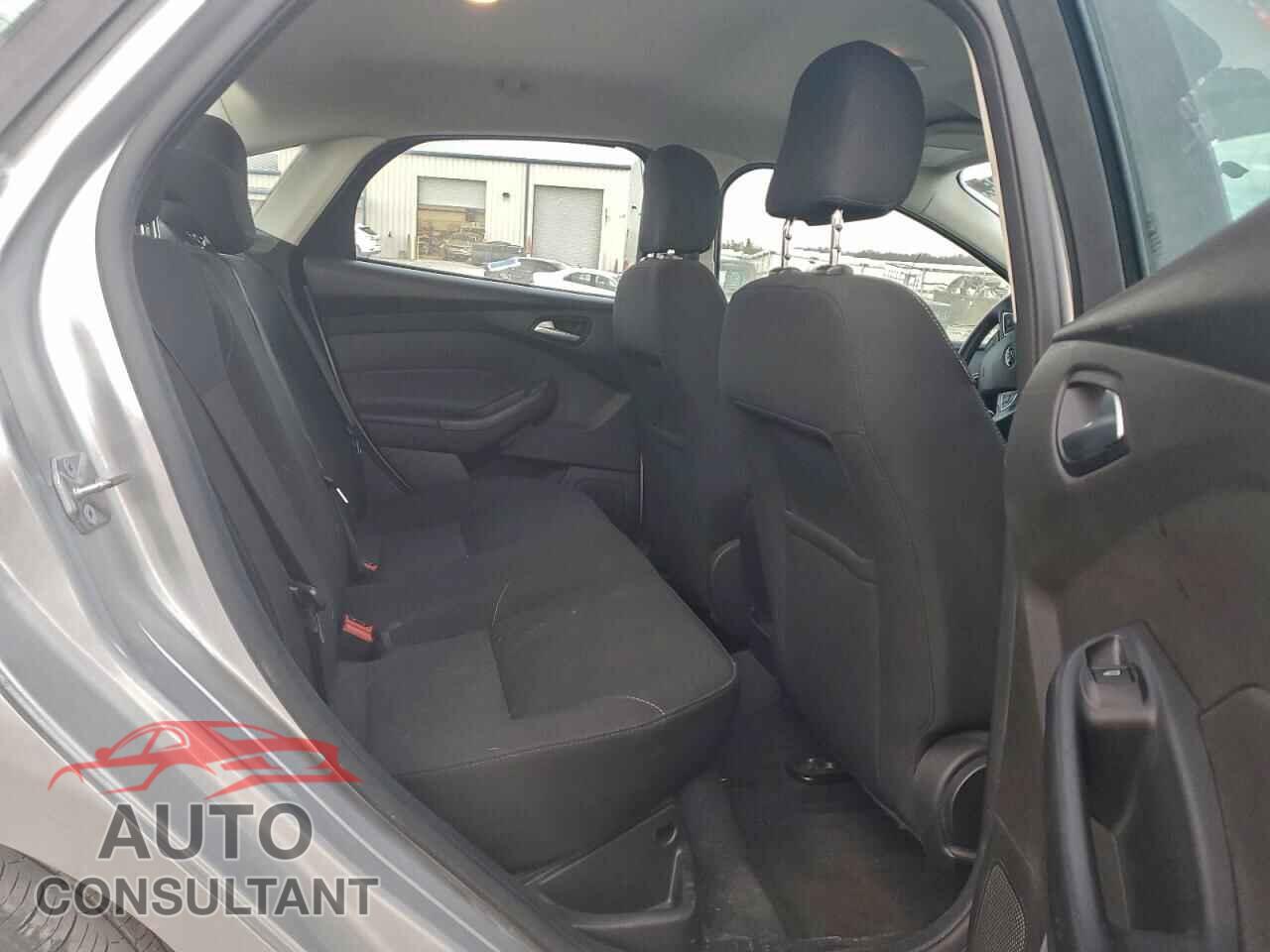 FORD FOCUS 2016 - 1FADP3F21GL378012