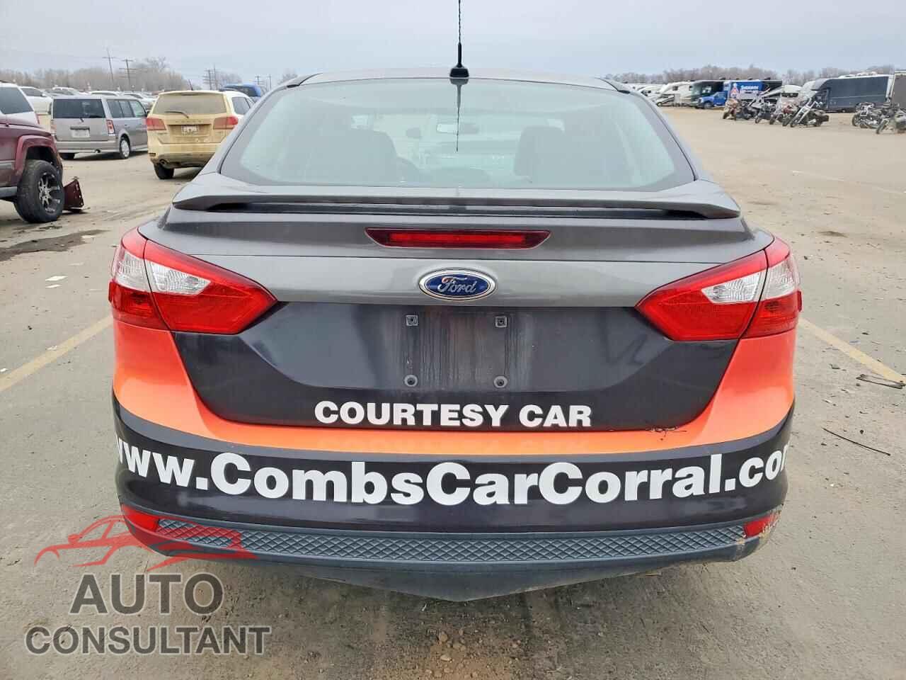 FORD FOCUS 2014 - 1FADP3F2XEL220135