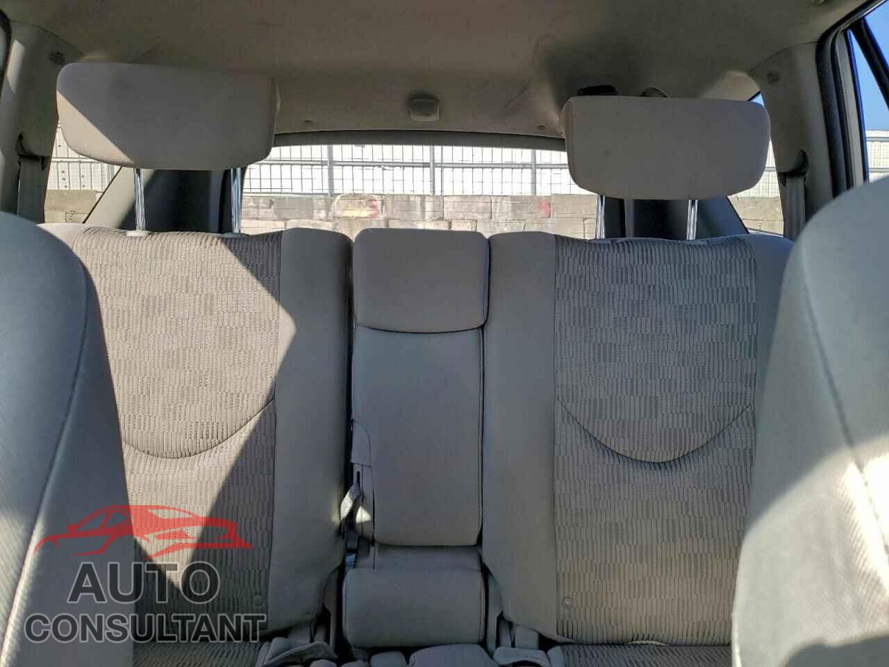TOYOTA RAV4 2011 - 2T3BF4DV7BW114032