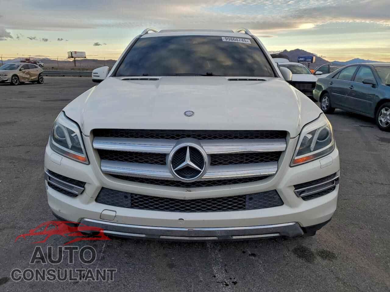 MERCEDES-BENZ GL-CLASS 2015 - 4JGDF6EE2FA493329