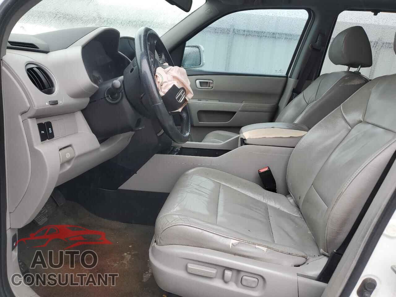 HONDA PILOT 2015 - 5FNYF4H95FB035929