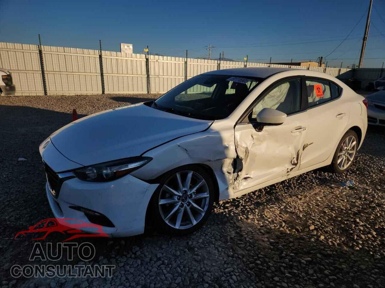 MAZDA 3 2017 - JM1BN1V72H1108342