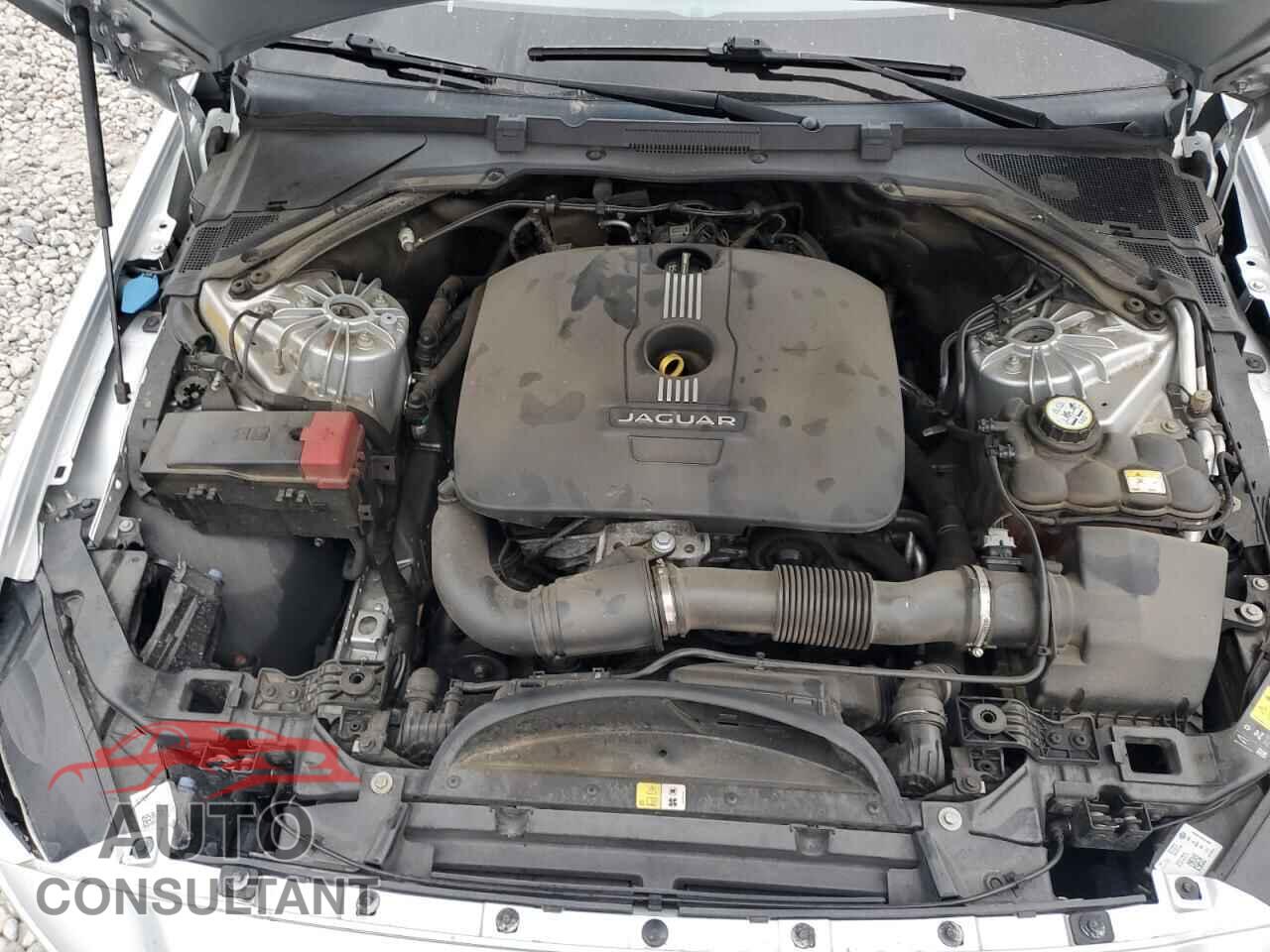 JAGUAR XE 2017 - SAJAR4BG7HA955266