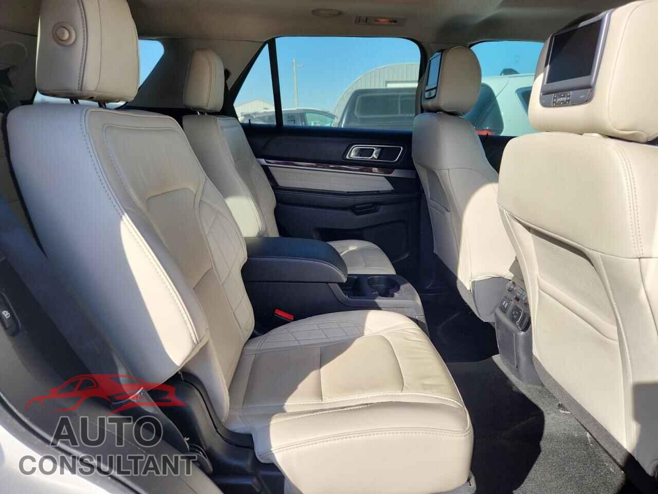 FORD EXPLORER 2017 - 1FM5K8HTXHGA11633