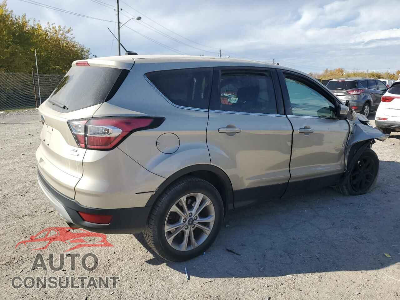 FORD ESCAPE 2017 - 1FMCU0G90HUD37807