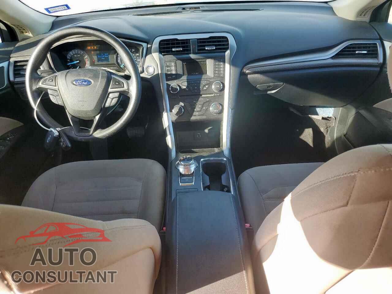 FORD FUSION 2017 - 3FA6P0G71HR206597