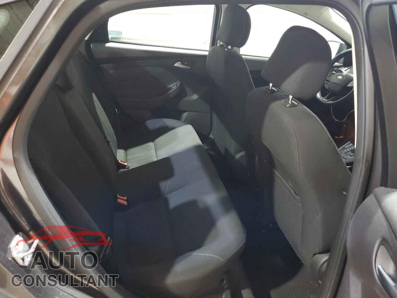 FORD FOCUS 2016 - 1FADP3F23GL363897