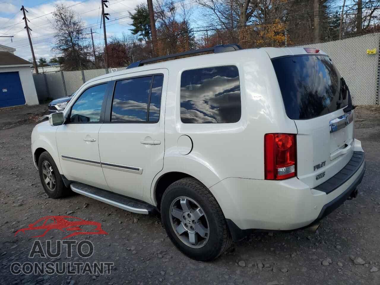 HONDA PILOT 2011 - 5FNYF4H96BB003484