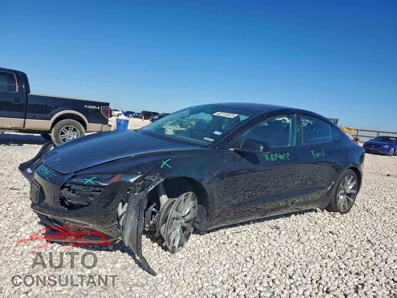 TESLA MODEL 3 2024 - 5YJ3E1EB3RF819677