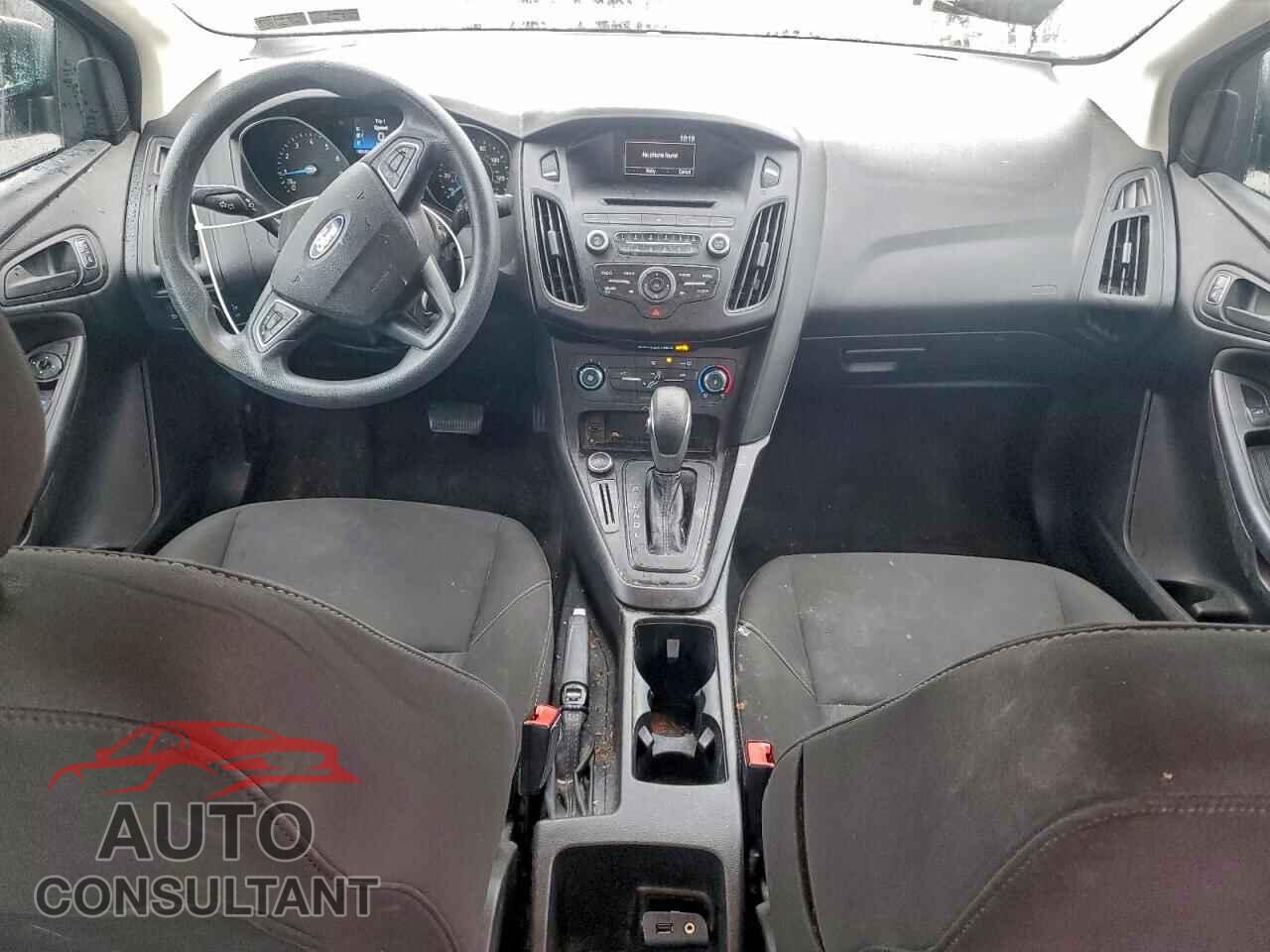 FORD FOCUS 2017 - 1FADP3E29HL201159