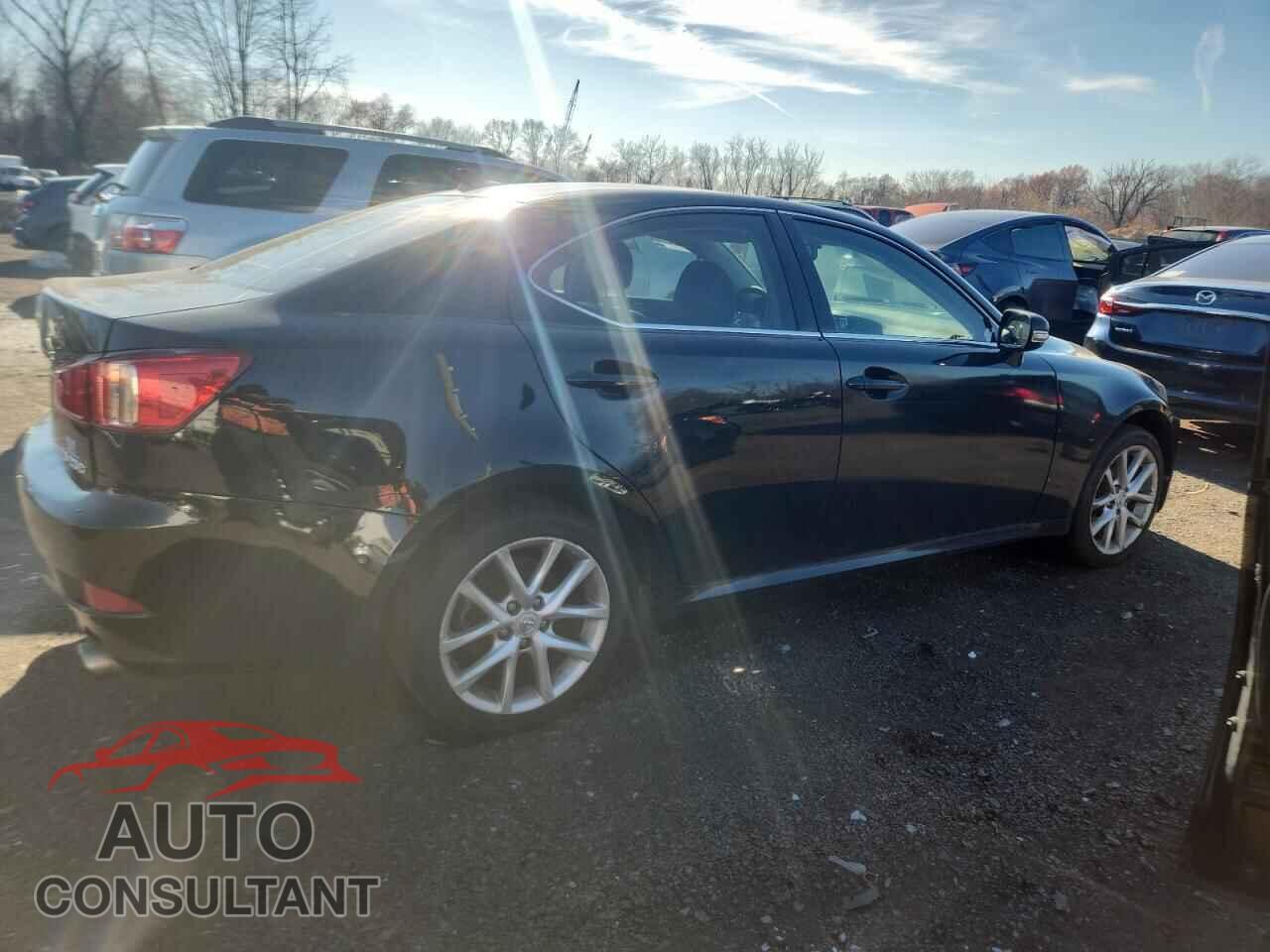 LEXUS IS 2013 - JTHCF5C27D5062573