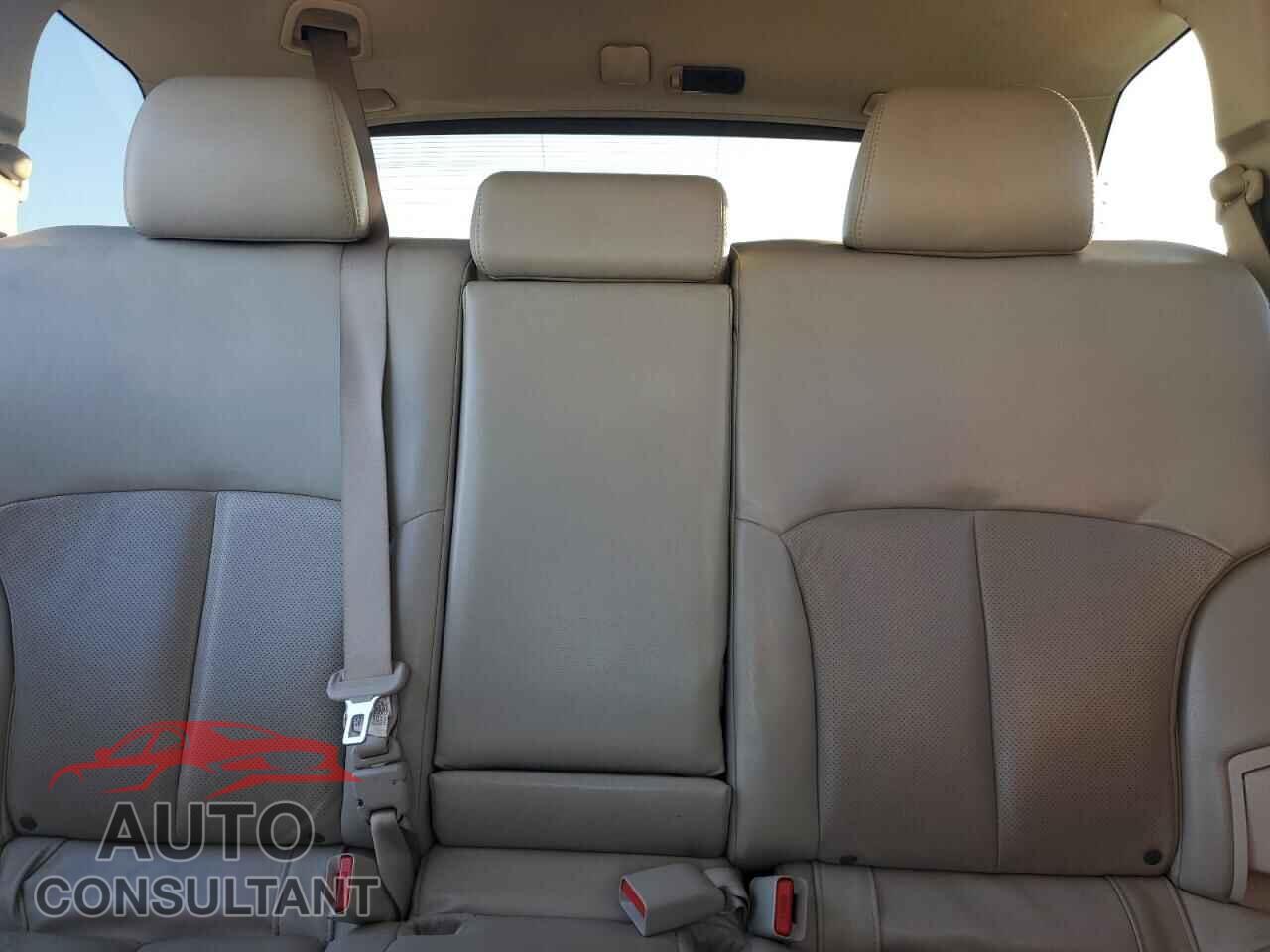 SUBARU OUTBACK 2011 - 4S4BRBKC5B3354840