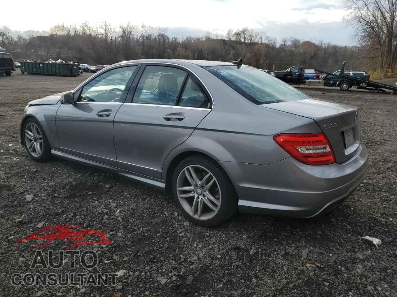 MERCEDES-BENZ C-CLASS 2012 - WDDGF8BB6CA684857