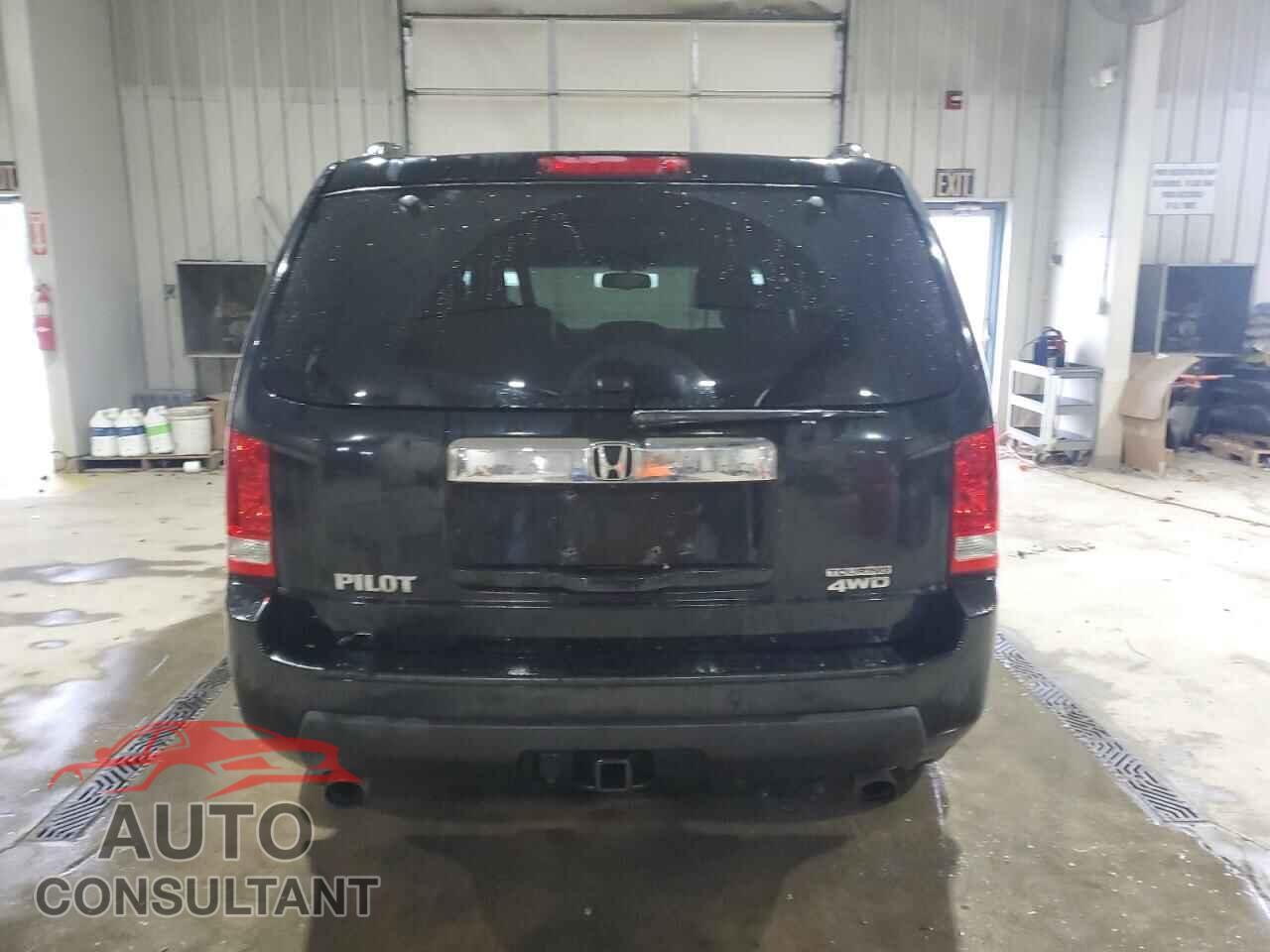 HONDA PILOT 2011 - 5FNYF4H98BB103649