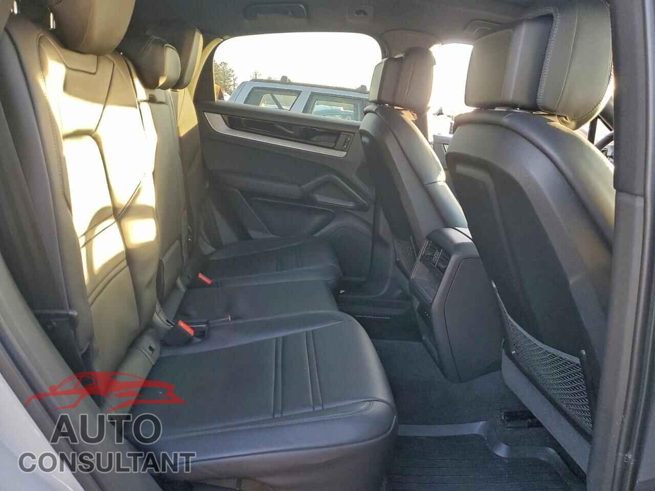 PORSCHE CAYENNE 2024 - WP1BA2AY9RDA50728