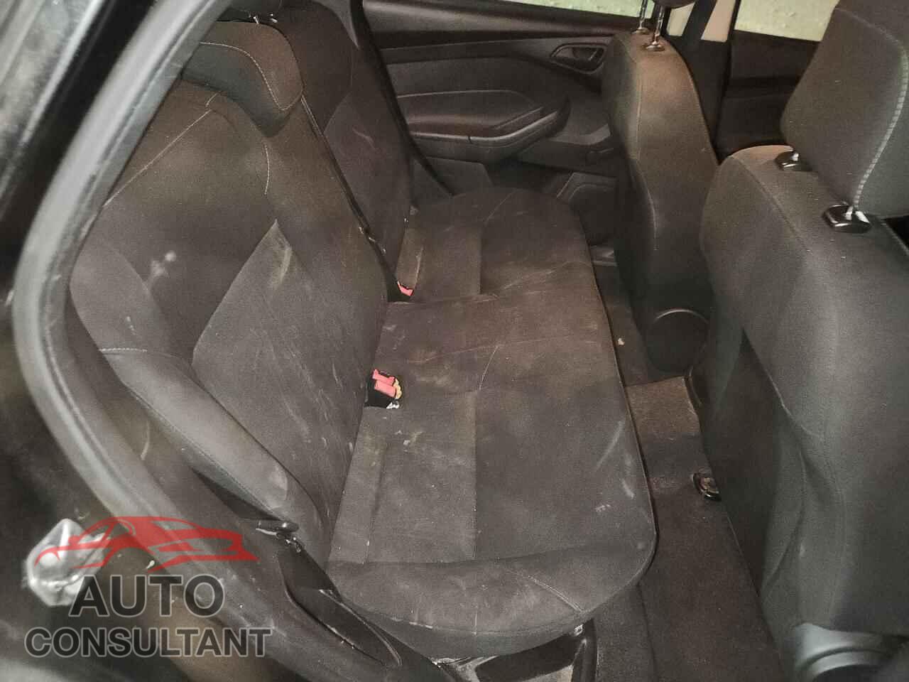 FORD FOCUS 2015 - 1FADP3E2XFL345249