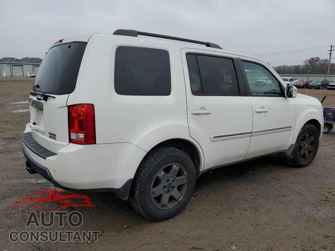 HONDA PILOT 2011 - 5FNYF4H90BB037663