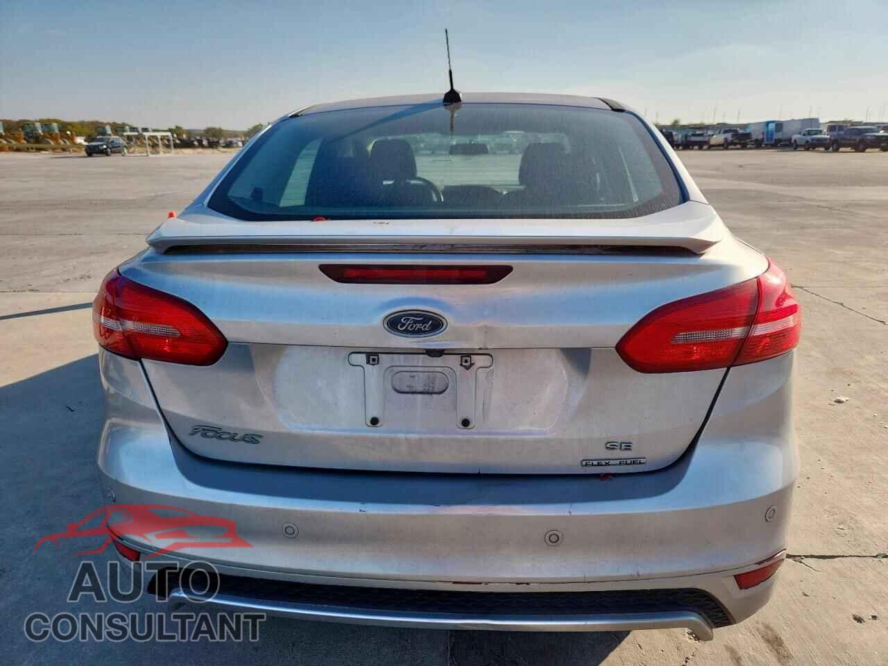 FORD FOCUS 2016 - 1FADP3E24GL306853
