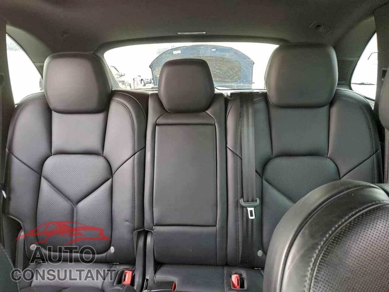 PORSCHE CAYENNE 2016 - WP1AA2A27GLA09606